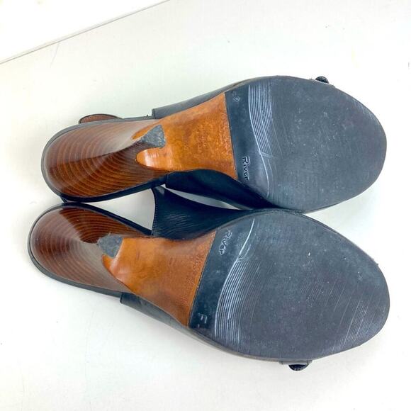 YVES SAINT LAURENT Black Leather Sling Back Heels - Size 36.5 - Picture 13 of 14